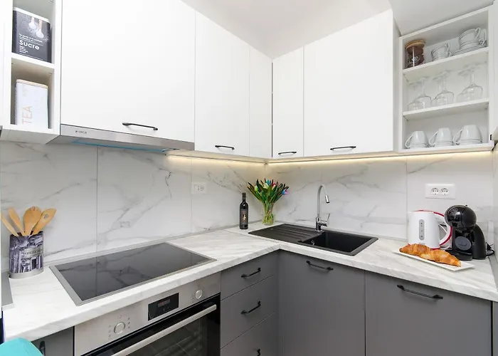 Blue Moon Daire Split